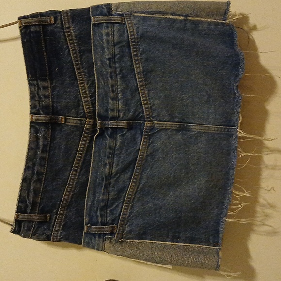 Zara Blue Denim Skirt with Button Detail - Picture 2 of 3